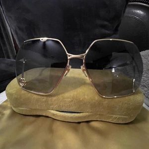 Gucci sunglasses oversized NEW